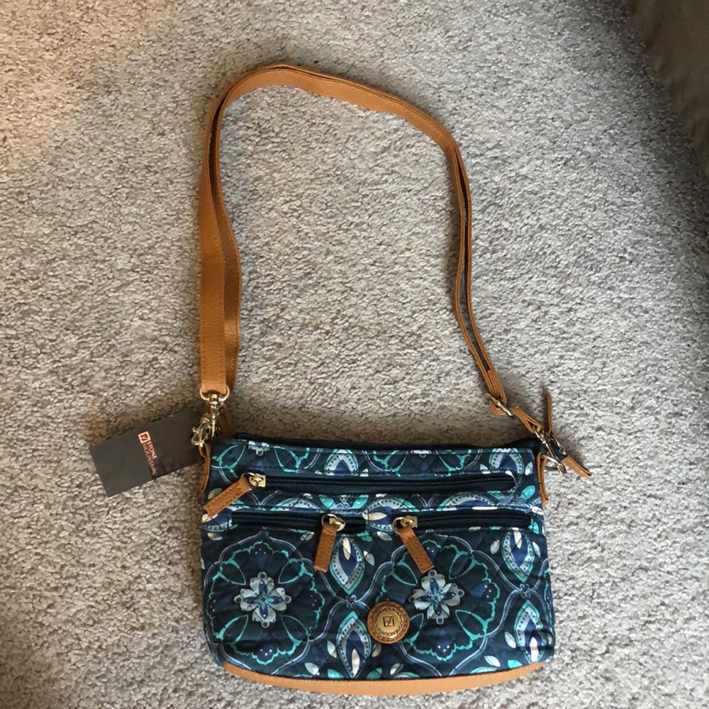 BRAND NEW stone mountain cross body/wristlet purse